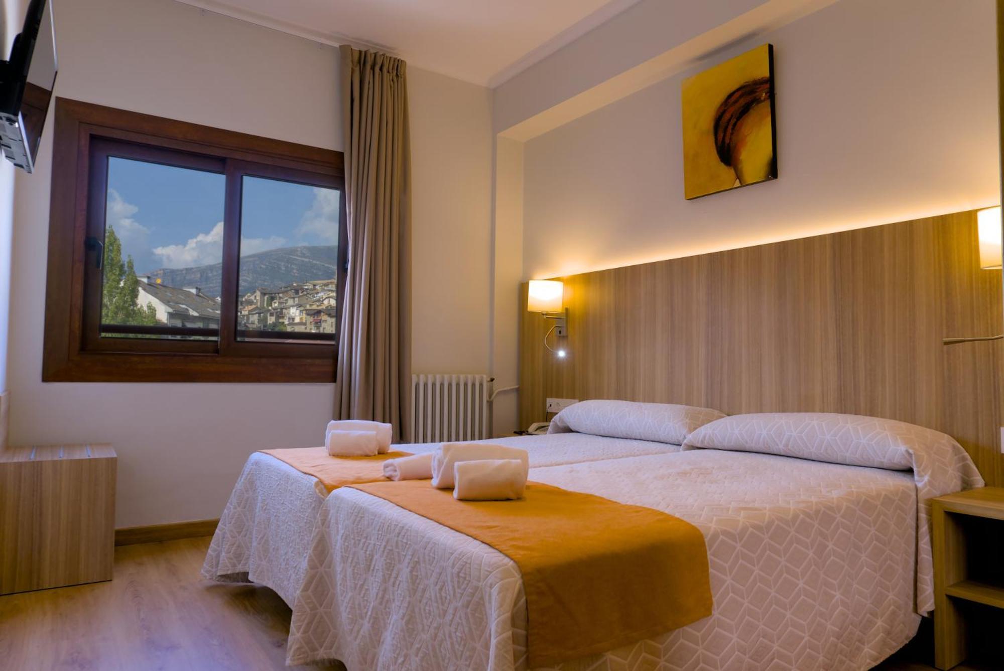 Hotel Boltana Ordesa エクステリア 写真